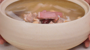 出鍋前5分鐘加鹽調(diào)味。