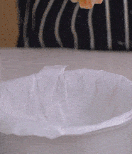 放到容器中，30-36攝氏度的地方發(fā)酵2次。