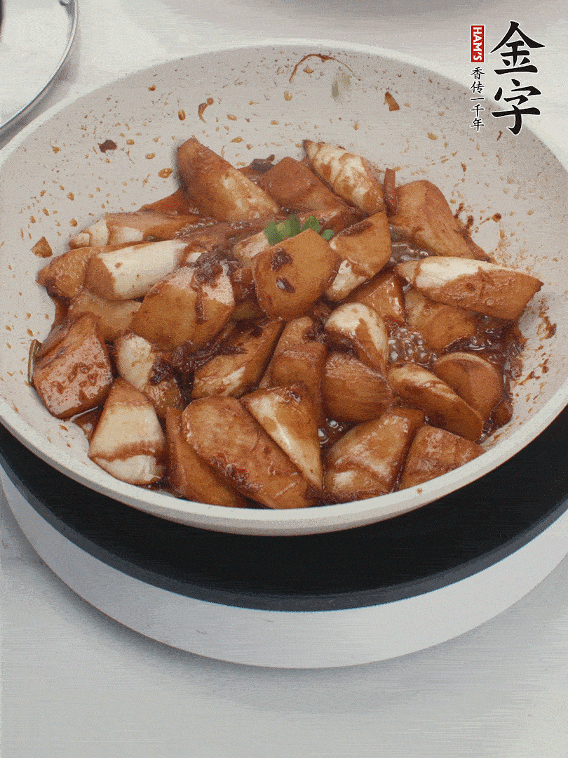 撒上一點(diǎn)小蔥花。